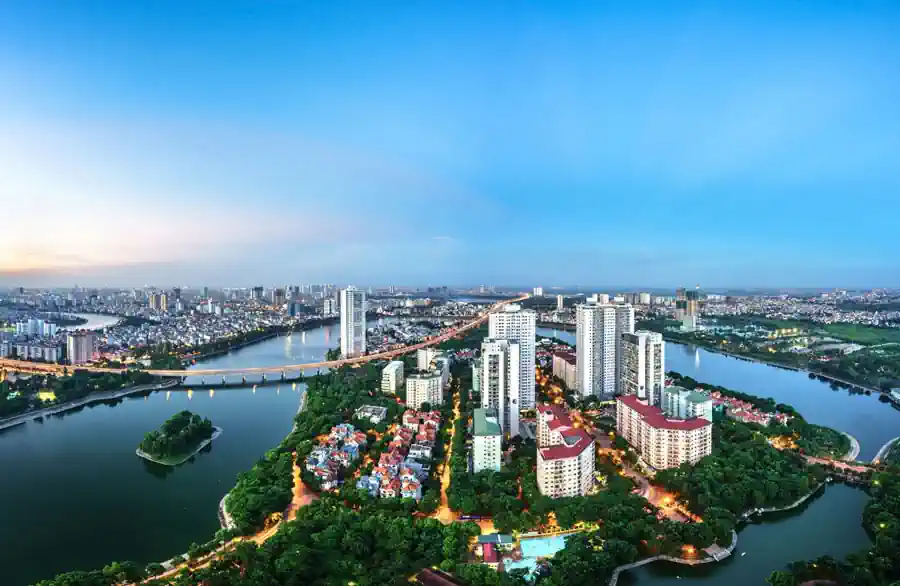Cảnh quan hồ Linh Đàm gần vị trí Lakeside Gardens Giải Phóng